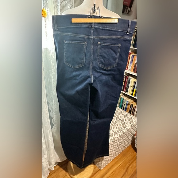 Women’s Flare Jean - Picture 3 of 6